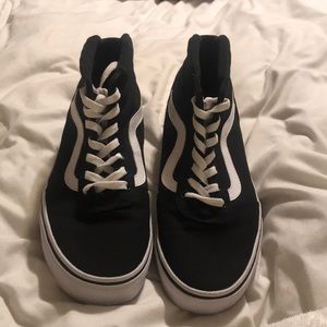 Black/White Sk8-Hi